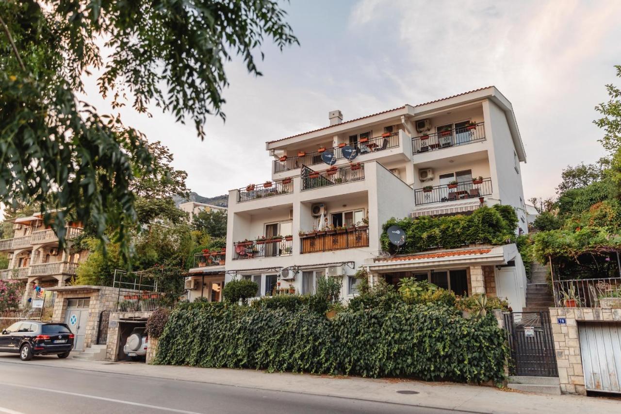 Mika'S Seaview Apartments バール エクステリア 写真