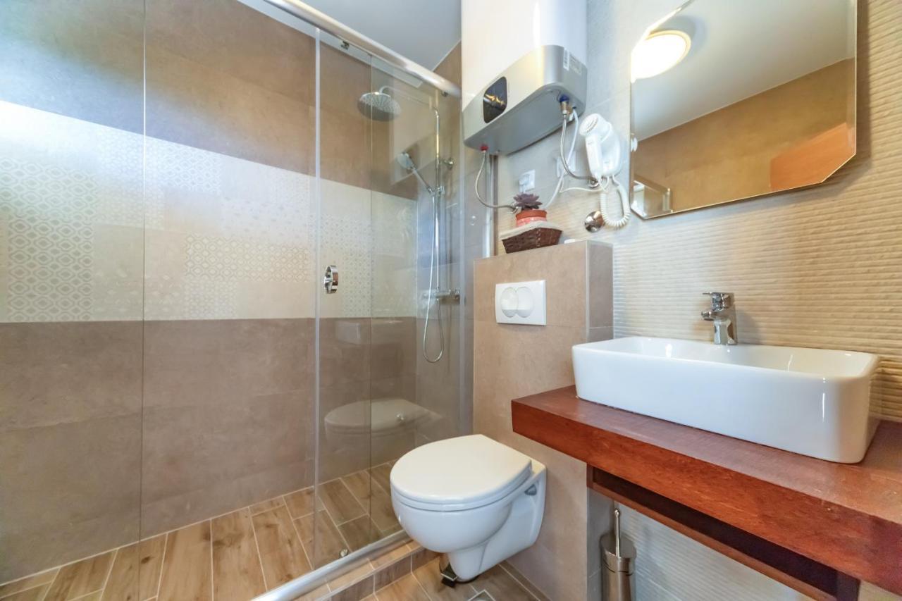 Mika'S Seaview Apartments バール エクステリア 写真
