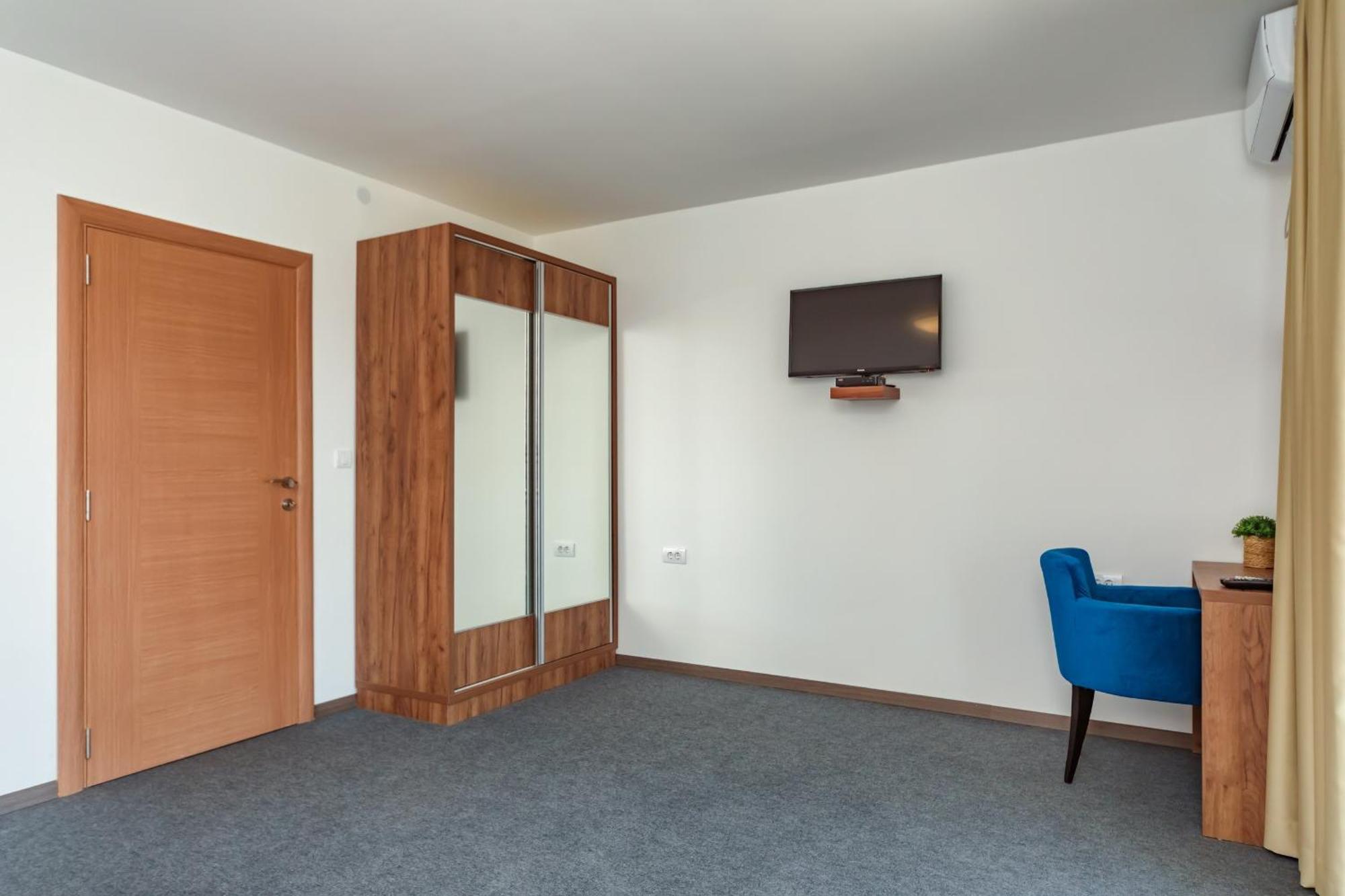 Mika'S Seaview Apartments バール エクステリア 写真